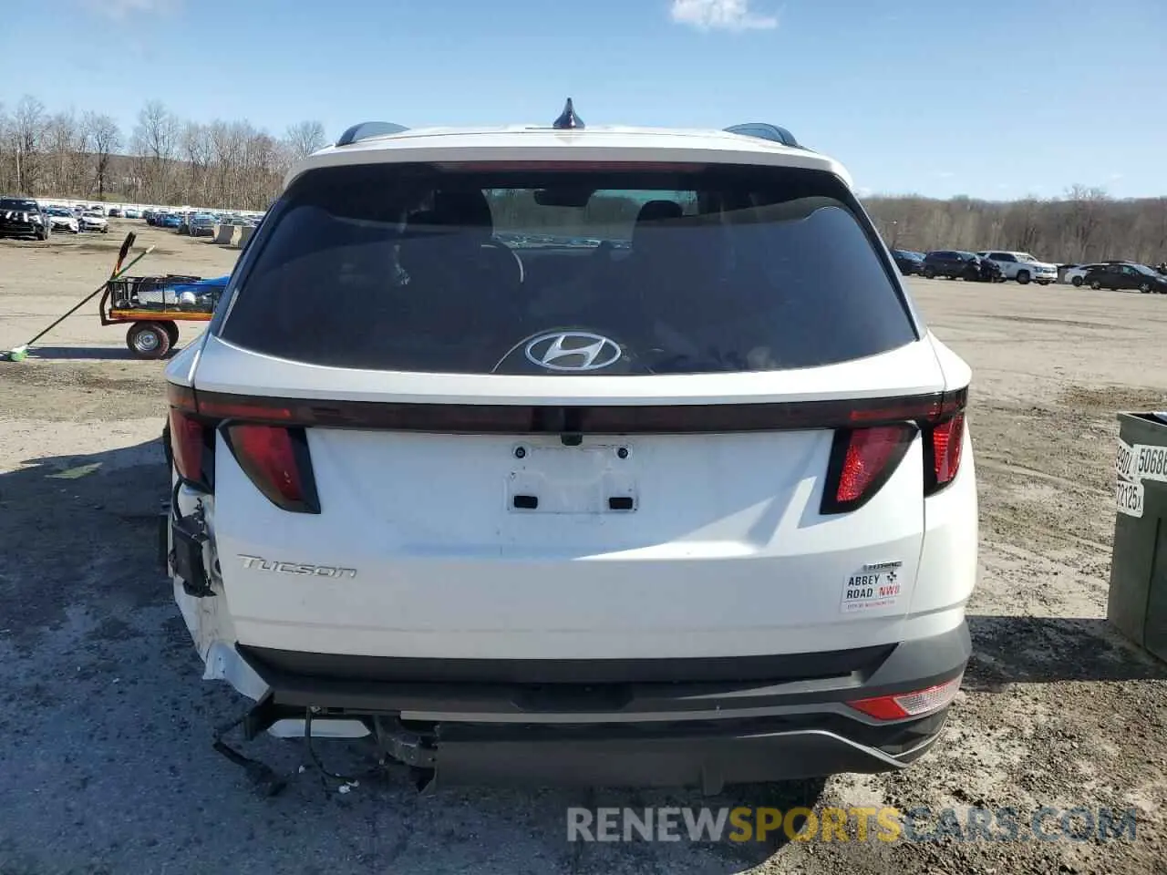 6 Photograph of a damaged car 5NMJBCDE7RH303750 HYUNDAI TUCSON 2024