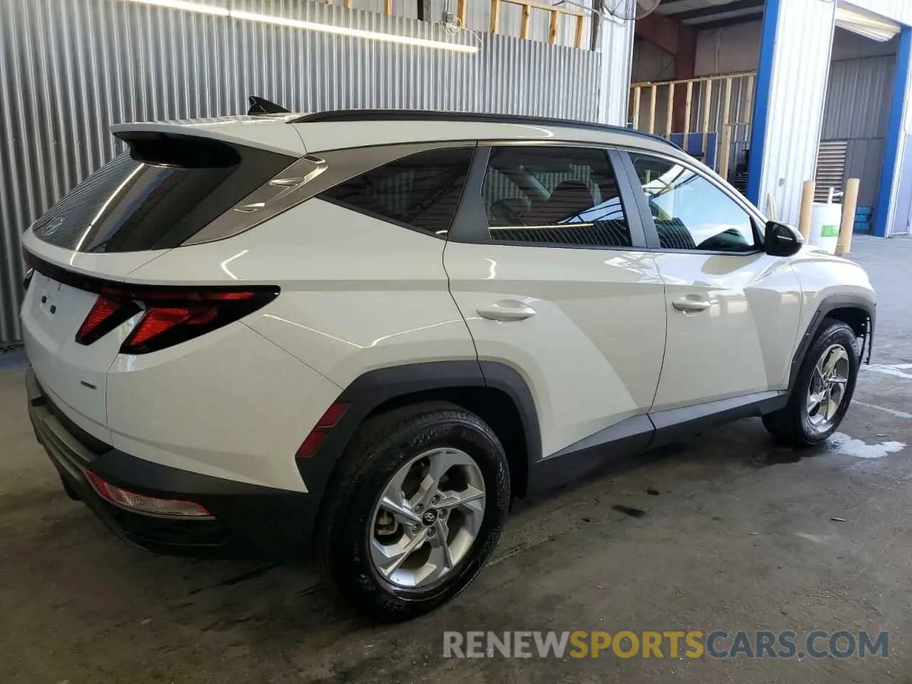 3 Photograph of a damaged car 5NMJBCDE7RH321679 HYUNDAI TUCSON 2024