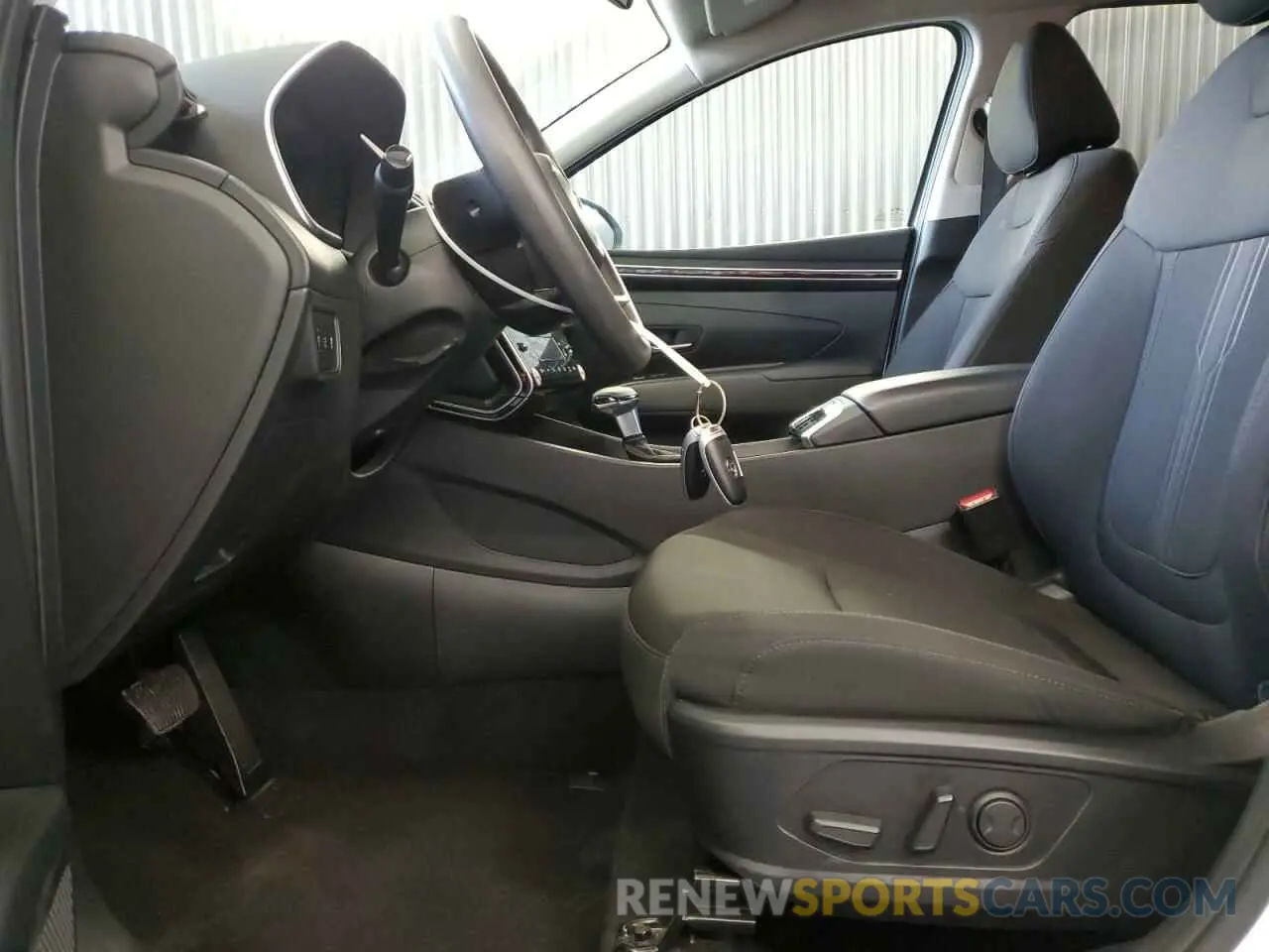 7 Photograph of a damaged car 5NMJBCDE7RH321679 HYUNDAI TUCSON 2024