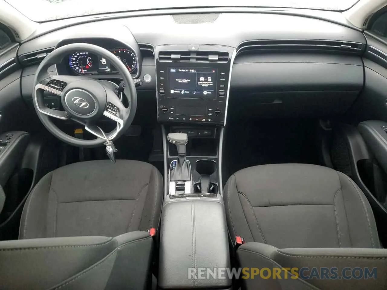 8 Photograph of a damaged car 5NMJBCDE7RH344668 HYUNDAI TUCSON 2024