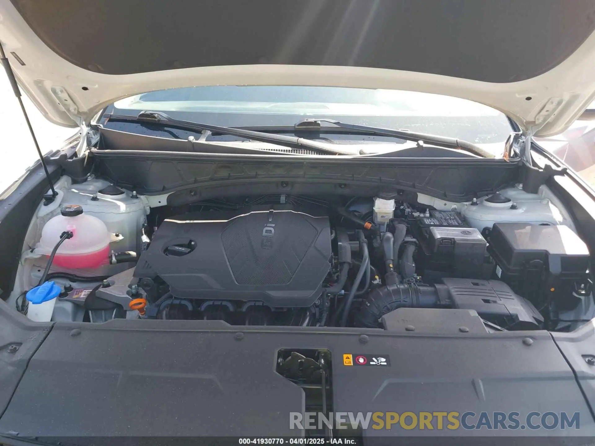 10 Photograph of a damaged car 5NMJBCDE7RH387021 HYUNDAI TUCSON 2024