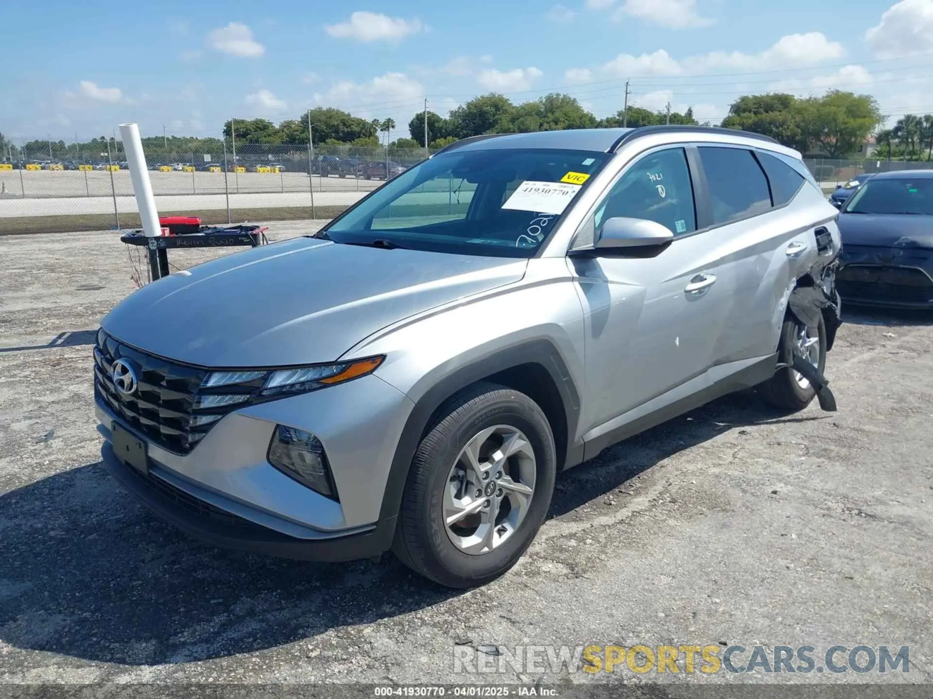 2 Photograph of a damaged car 5NMJBCDE7RH387021 HYUNDAI TUCSON 2024