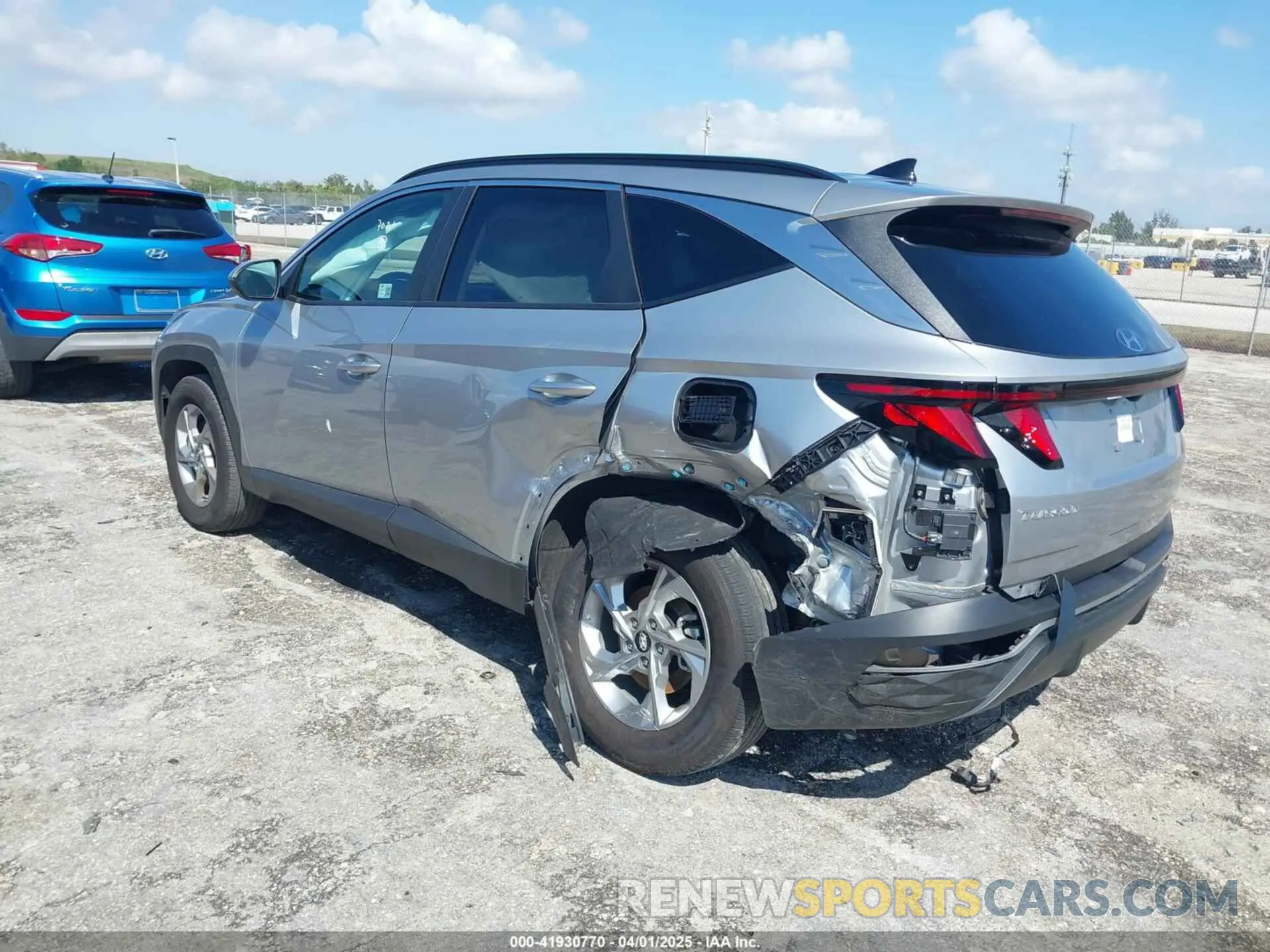 3 Photograph of a damaged car 5NMJBCDE7RH387021 HYUNDAI TUCSON 2024