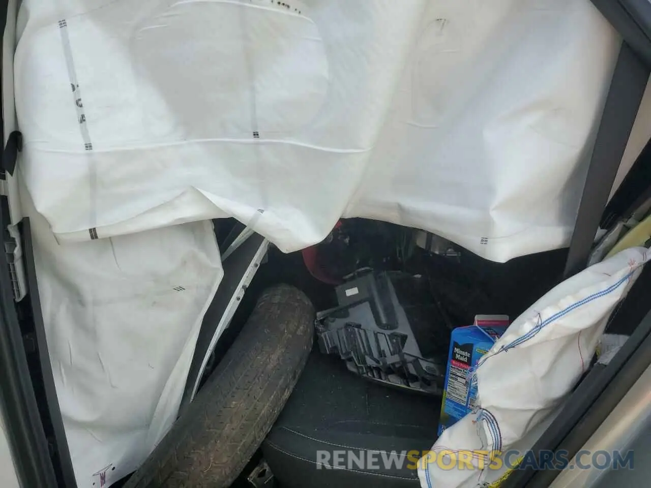 11 Photograph of a damaged car 5NMJBCDE7RH397404 HYUNDAI TUCSON 2024