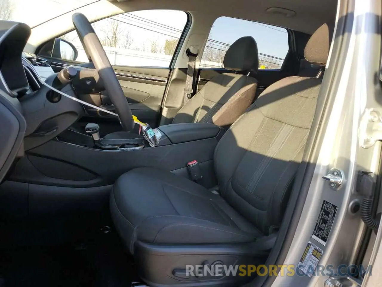 7 Photograph of a damaged car 5NMJBCDE7RH405338 HYUNDAI TUCSON 2024