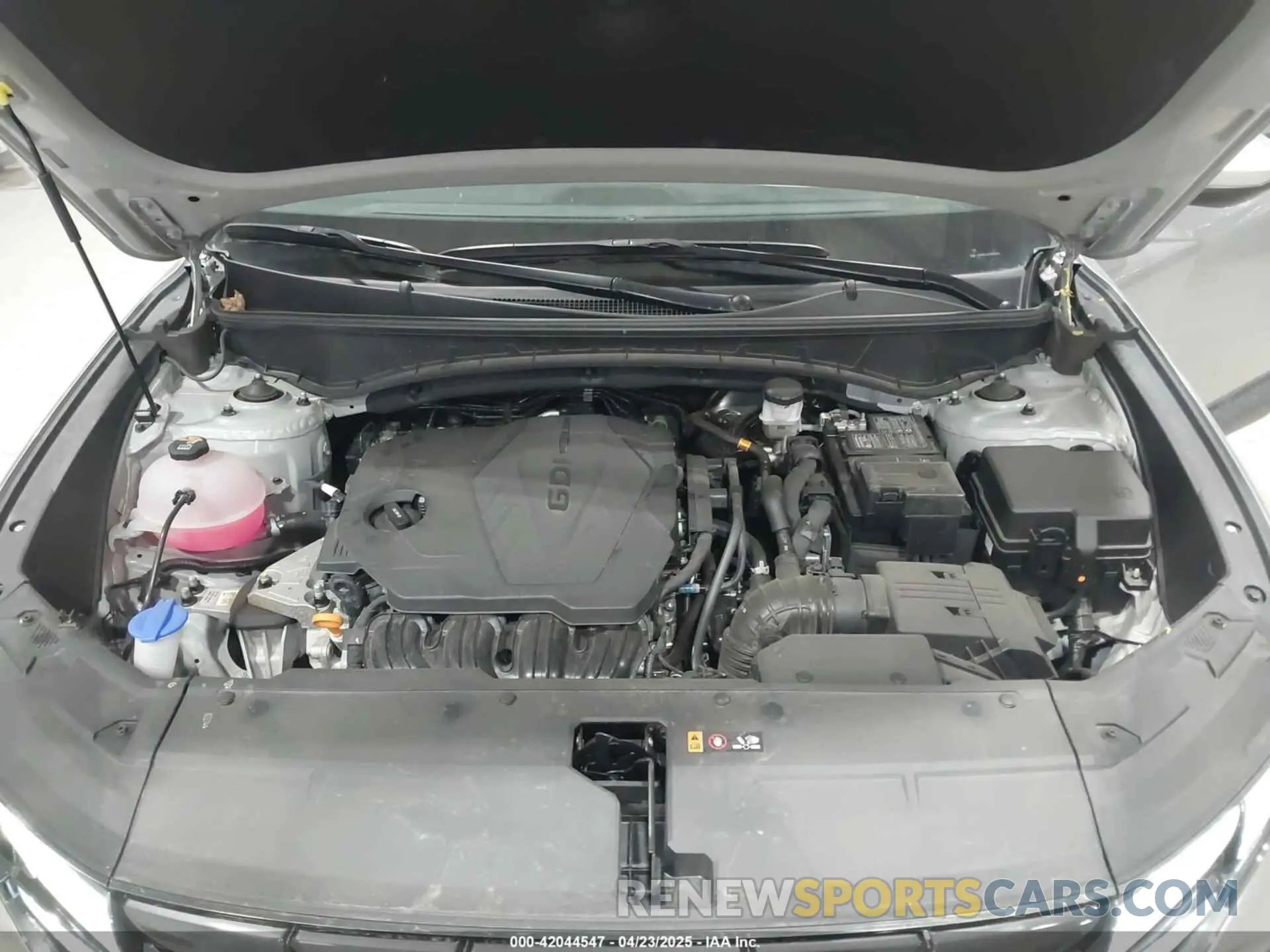 10 Photograph of a damaged car 5NMJBCDE7RH410930 HYUNDAI TUCSON 2024
