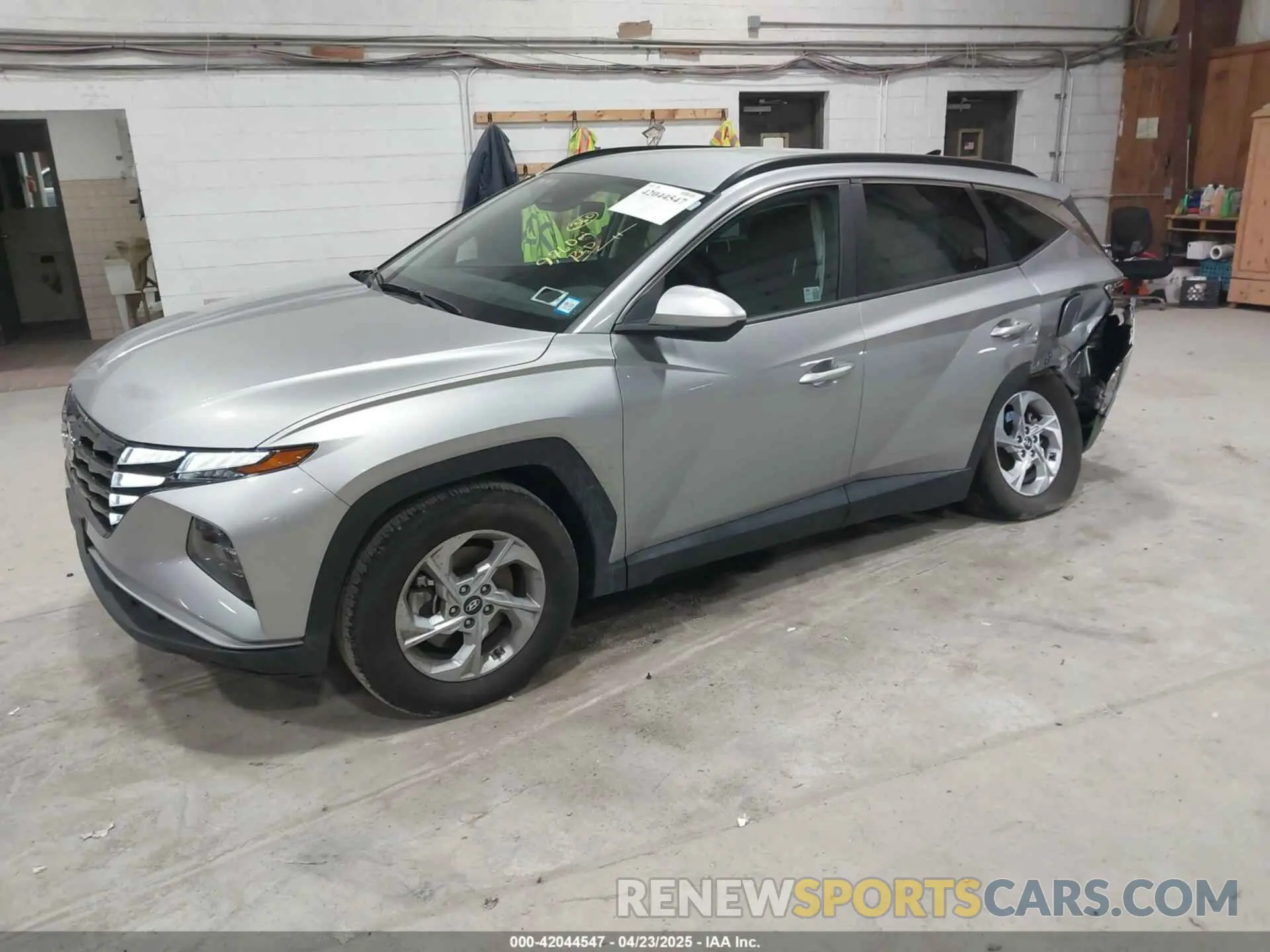 2 Photograph of a damaged car 5NMJBCDE7RH410930 HYUNDAI TUCSON 2024