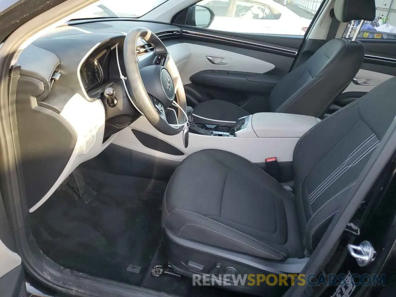 7 Photograph of a damaged car 5NMJBCDE7RH416985 HYUNDAI TUCSON 2024
