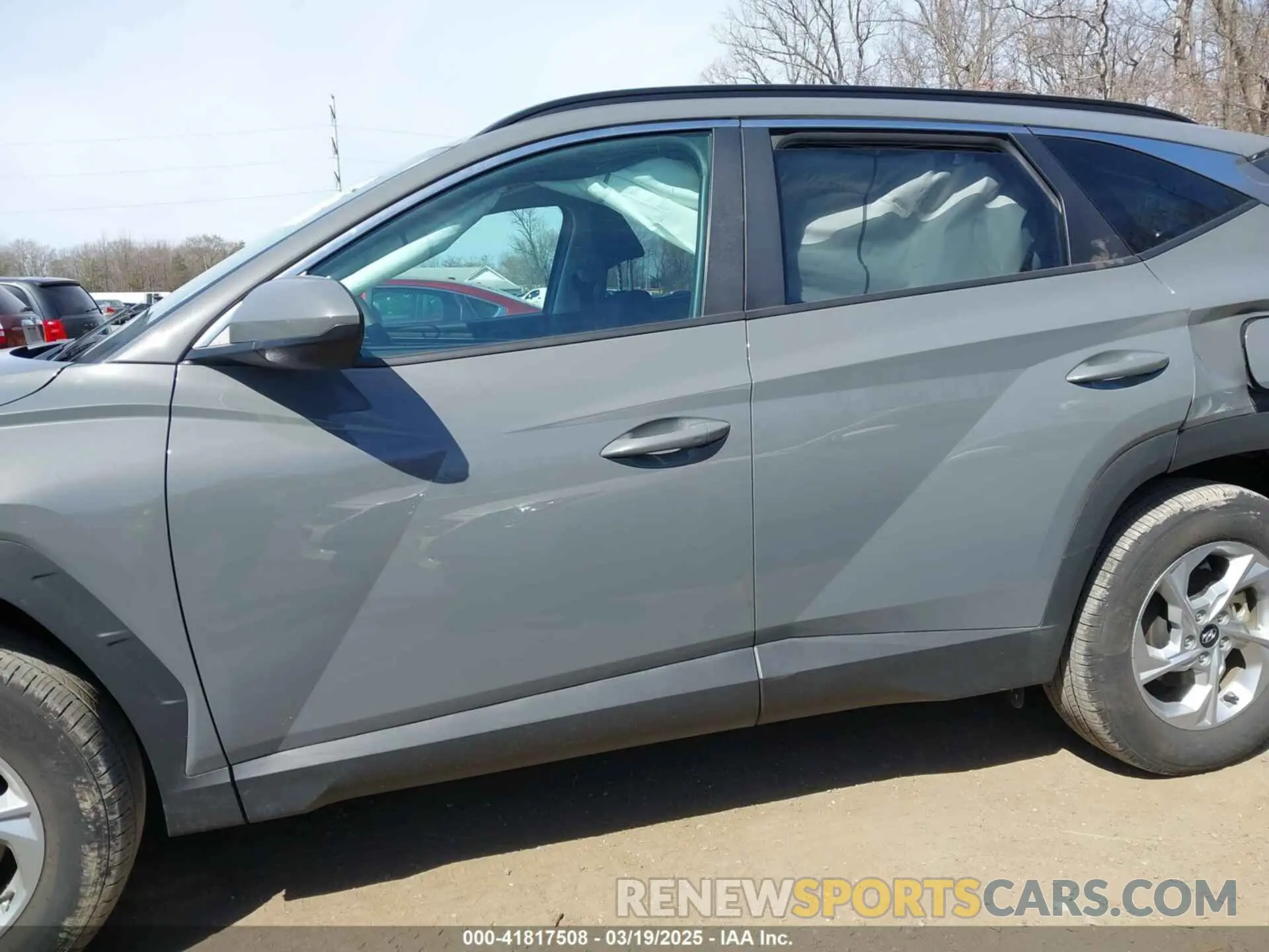 14 Photograph of a damaged car 5NMJBCDE8RH297828 HYUNDAI TUCSON 2024