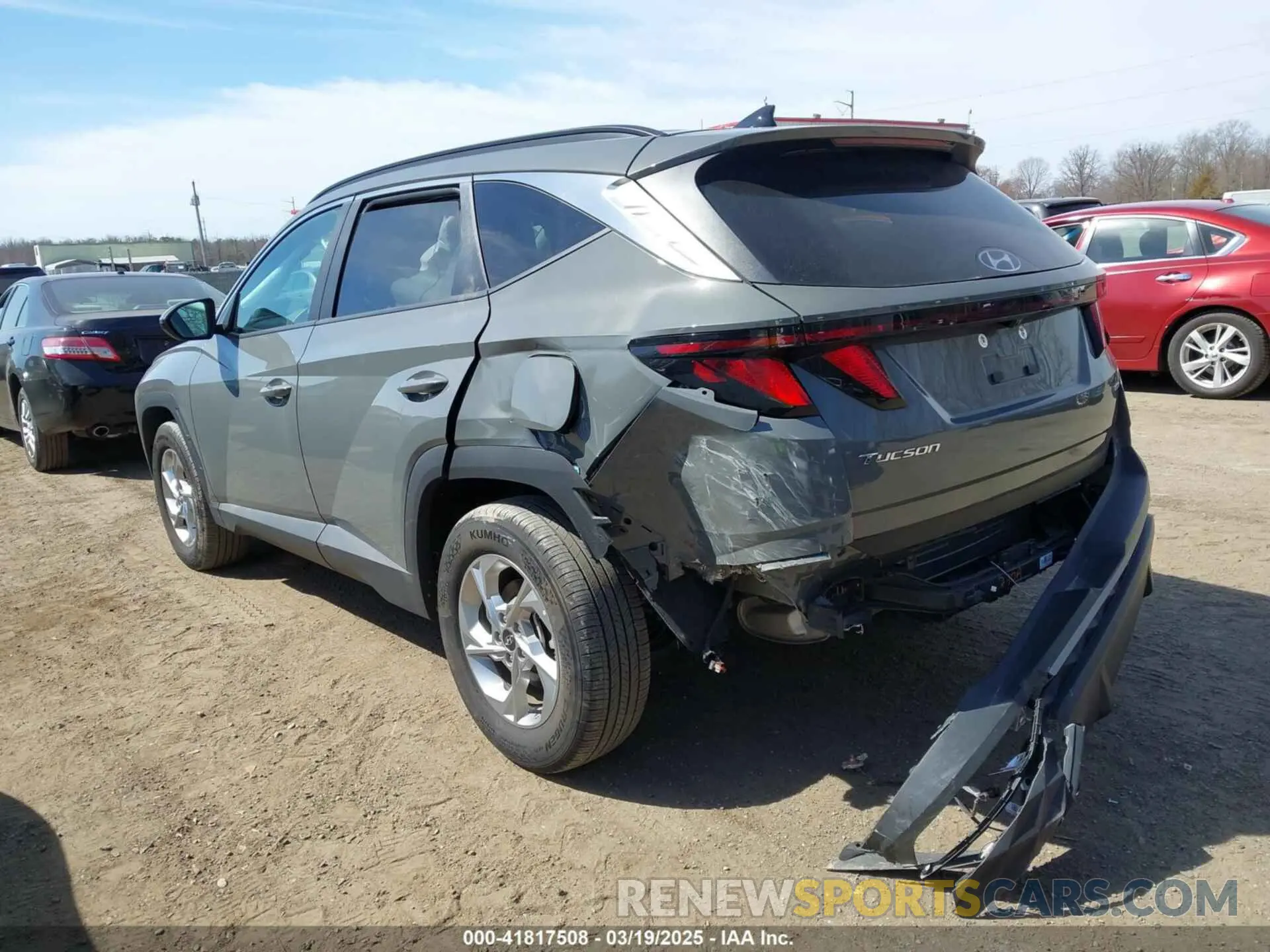 3 Photograph of a damaged car 5NMJBCDE8RH297828 HYUNDAI TUCSON 2024