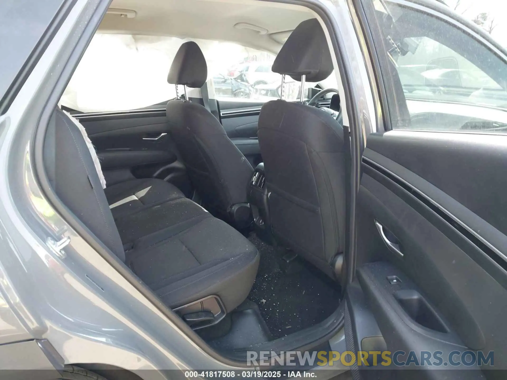 8 Photograph of a damaged car 5NMJBCDE8RH297828 HYUNDAI TUCSON 2024