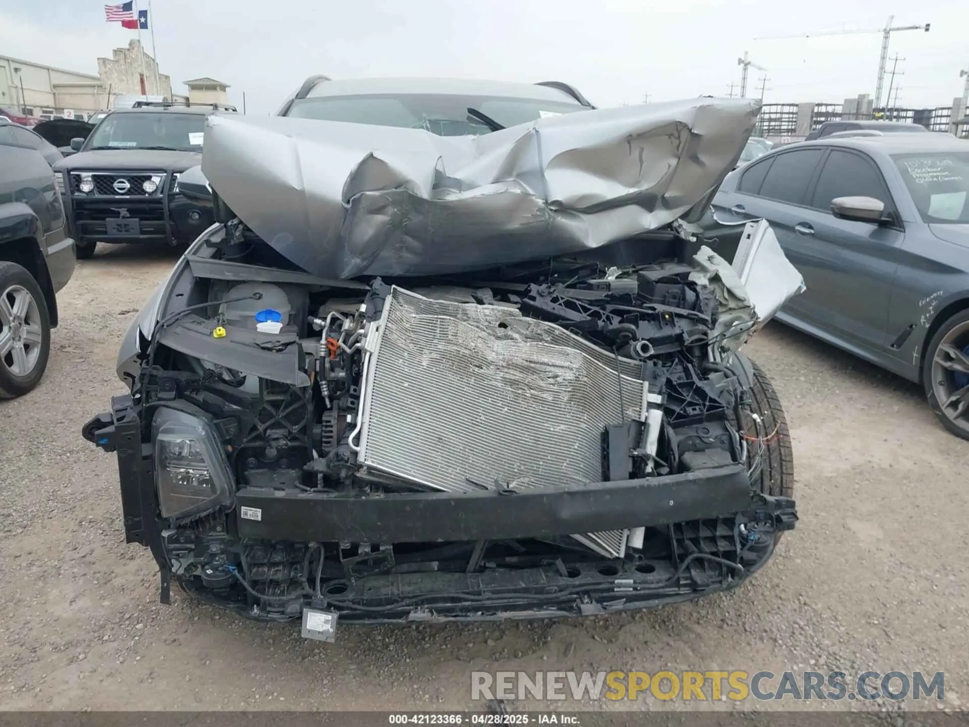 12 Photograph of a damaged car 5NMJBCDE8RH305362 HYUNDAI TUCSON 2024