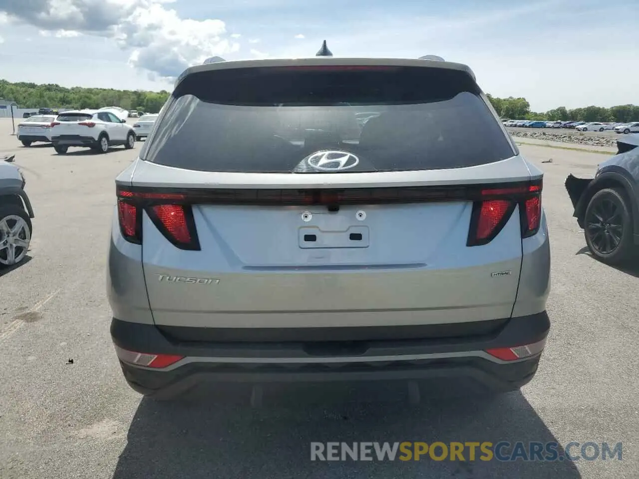 6 Photograph of a damaged car 5NMJBCDE8RH324011 HYUNDAI TUCSON 2024