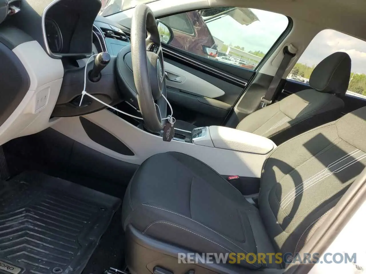 7 Photograph of a damaged car 5NMJBCDE8RH331069 HYUNDAI TUCSON 2024