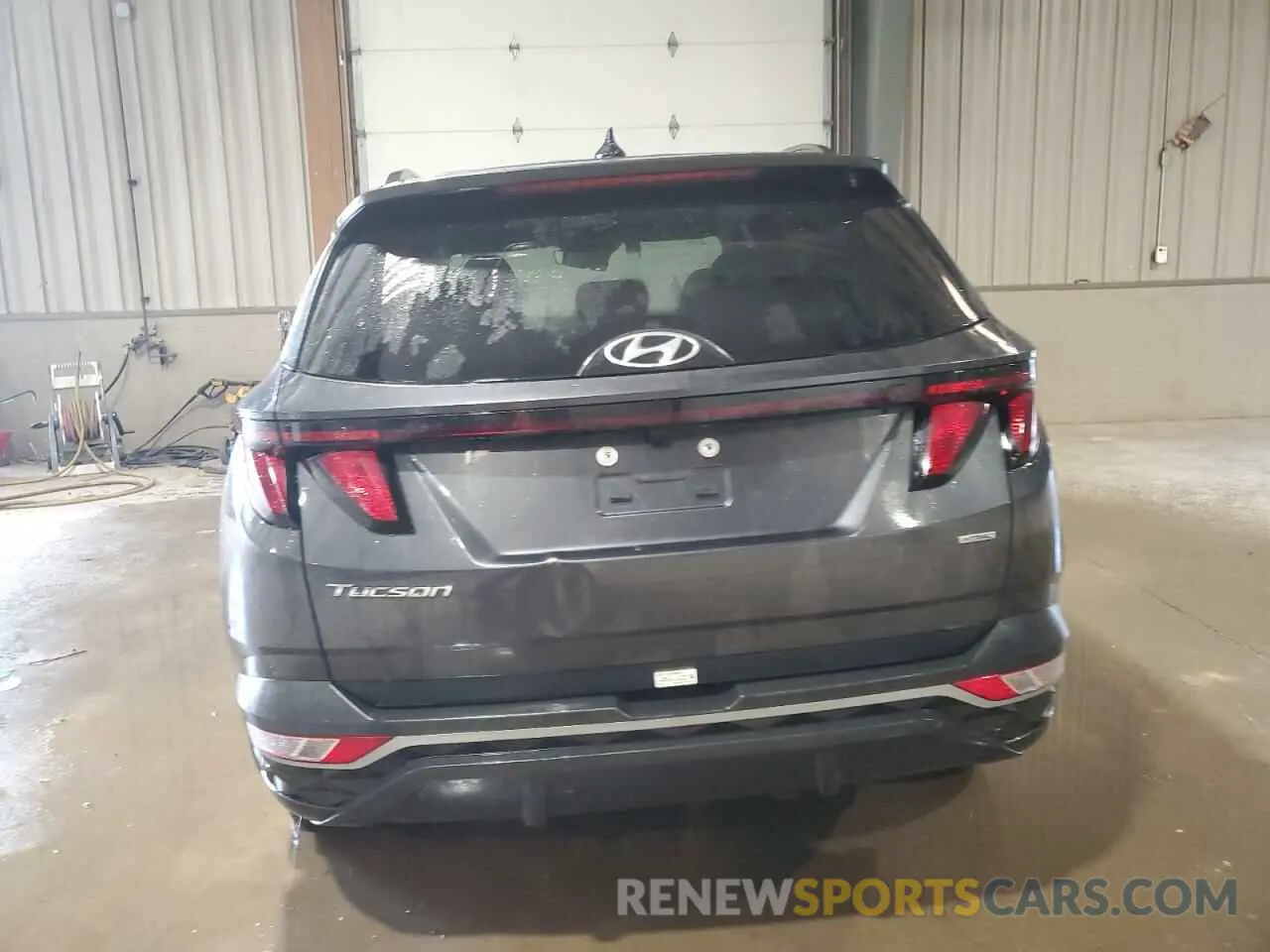 6 Photograph of a damaged car 5NMJBCDE8RH346834 HYUNDAI TUCSON 2024