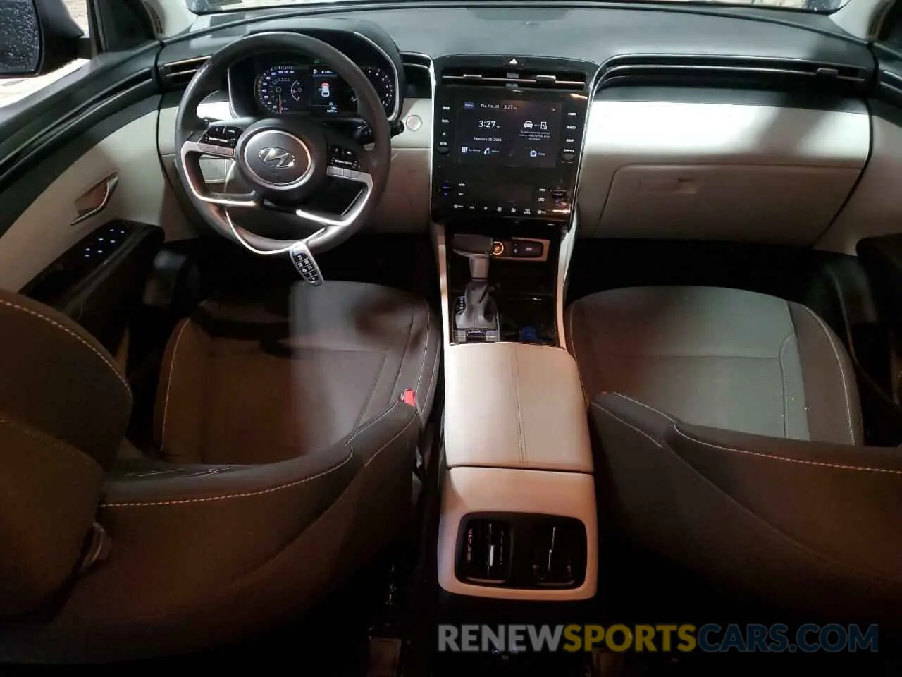8 Photograph of a damaged car 5NMJBCDE8RH384242 HYUNDAI TUCSON 2024