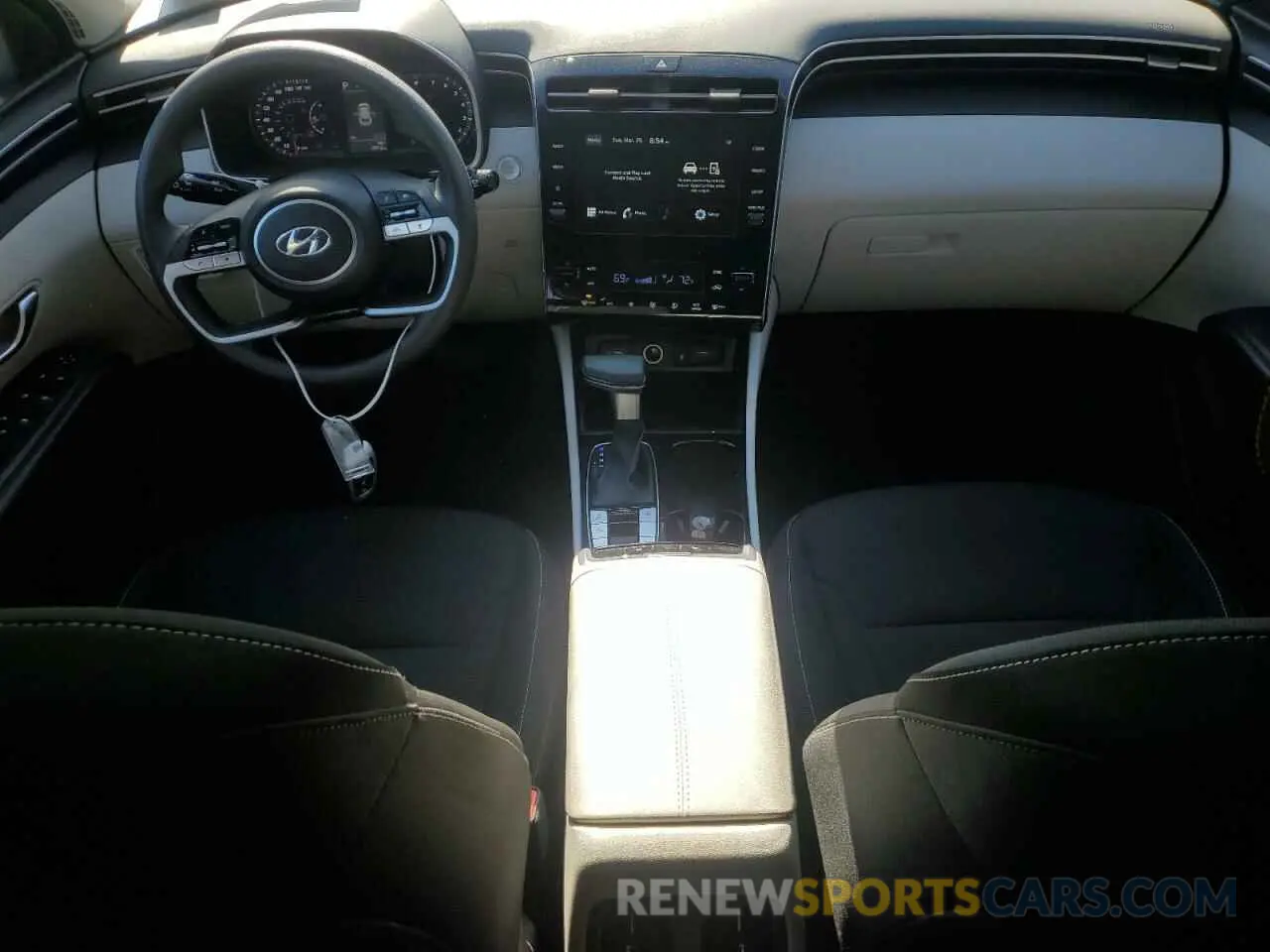 9 Photograph of a damaged car 5NMJBCDE8RH396309 HYUNDAI TUCSON 2024