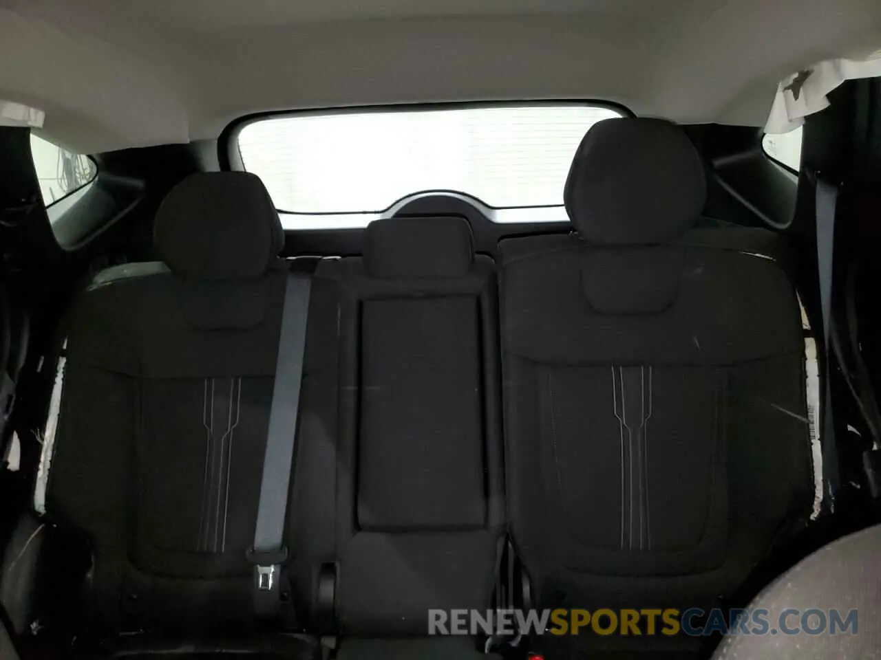 10 Photograph of a damaged car 5NMJBCDE8RH422682 HYUNDAI TUCSON 2024