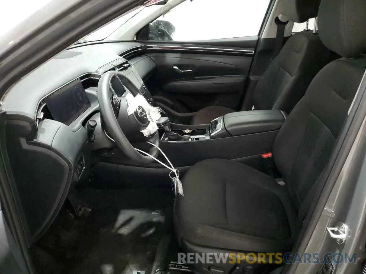 7 Photograph of a damaged car 5NMJBCDE8RH422682 HYUNDAI TUCSON 2024