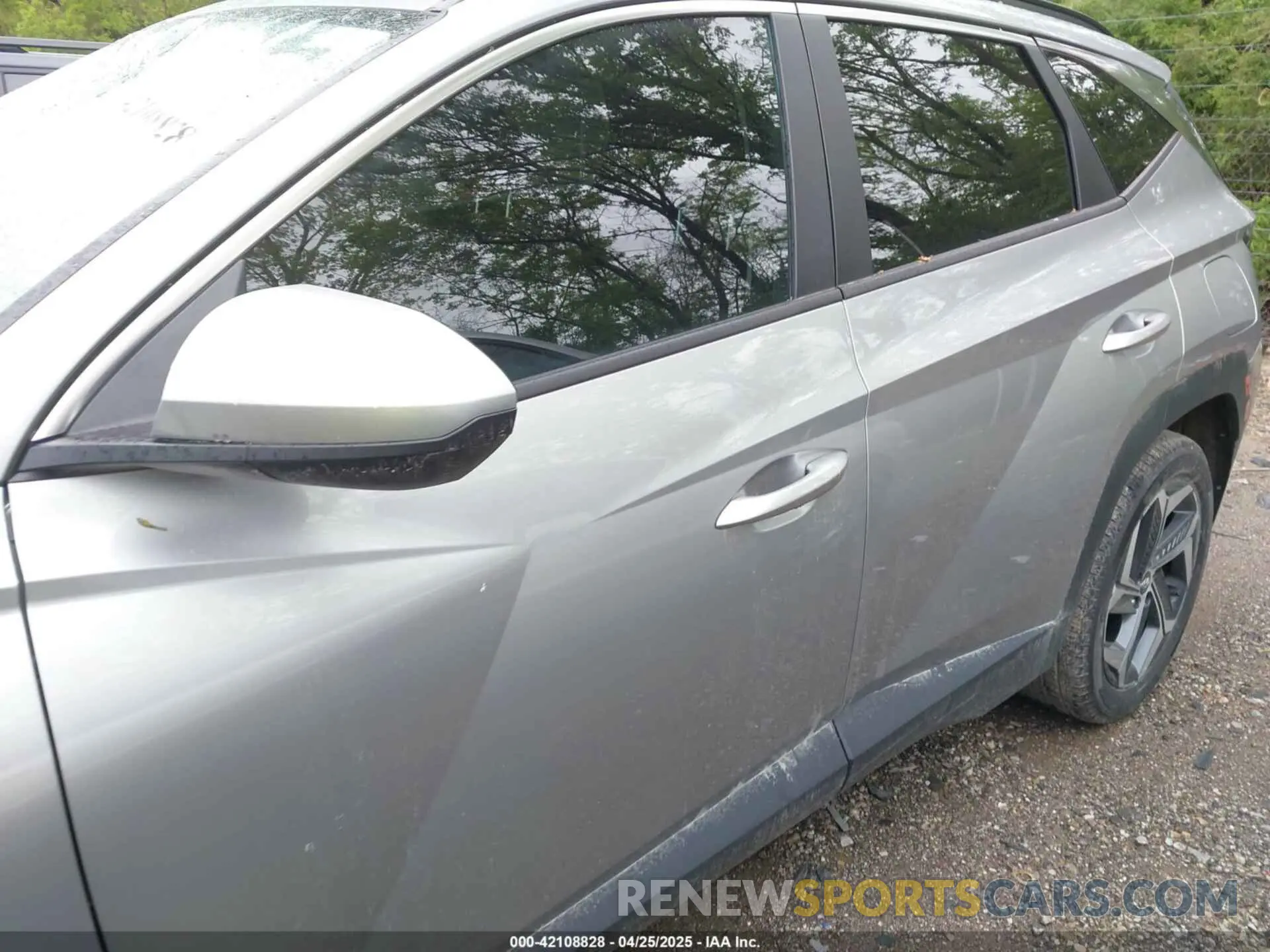 14 Photograph of a damaged car 5NMJBCDE8RH424934 HYUNDAI TUCSON 2024