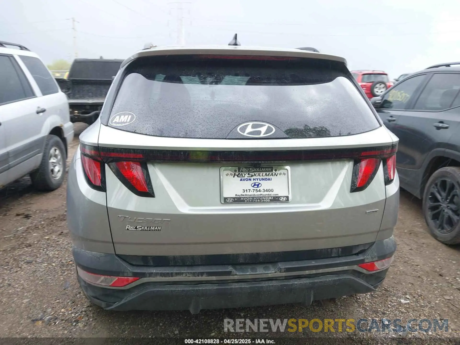 16 Photograph of a damaged car 5NMJBCDE8RH424934 HYUNDAI TUCSON 2024
