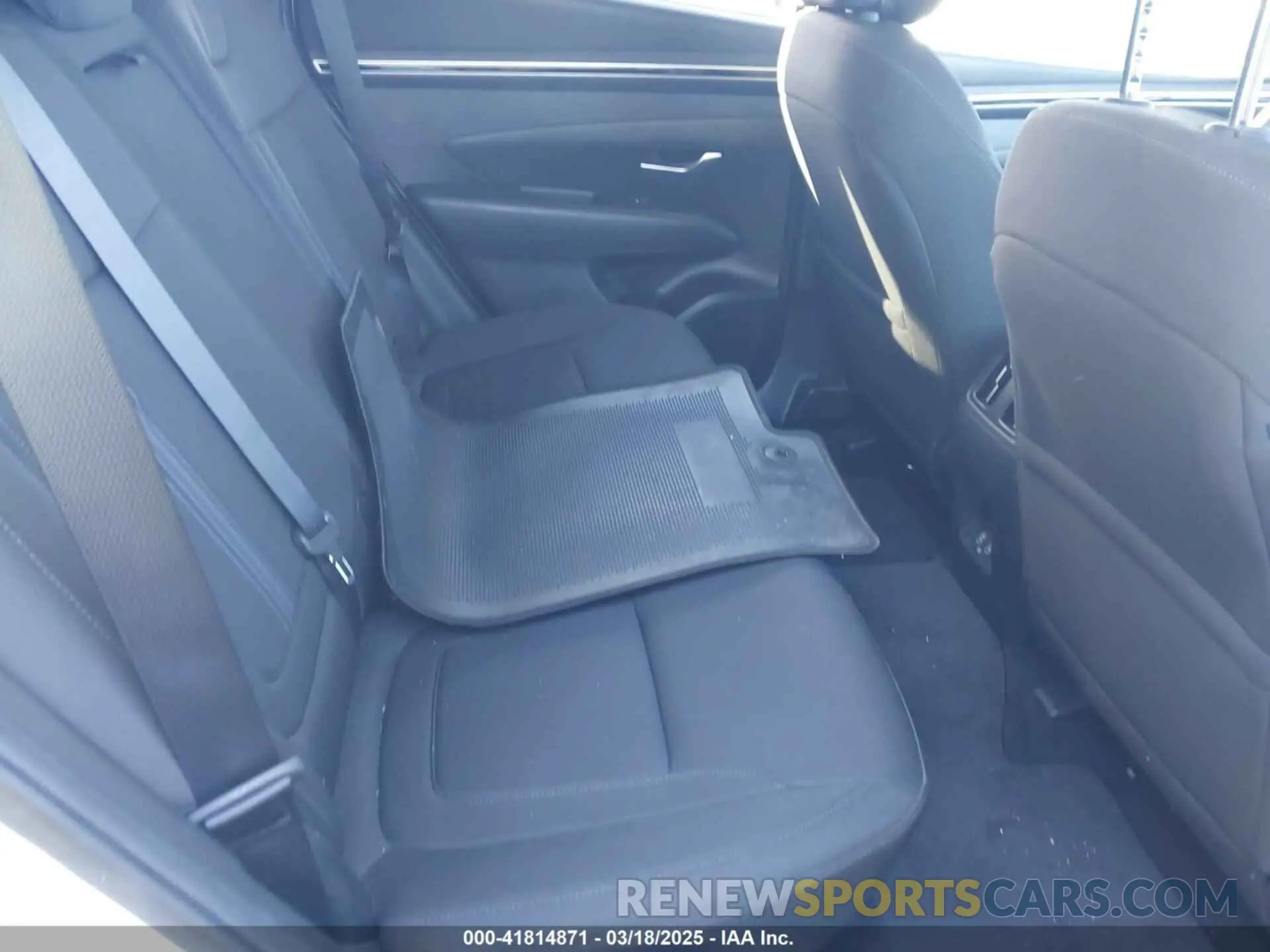 8 Photograph of a damaged car 5NMJBCDE8RH425503 HYUNDAI TUCSON 2024