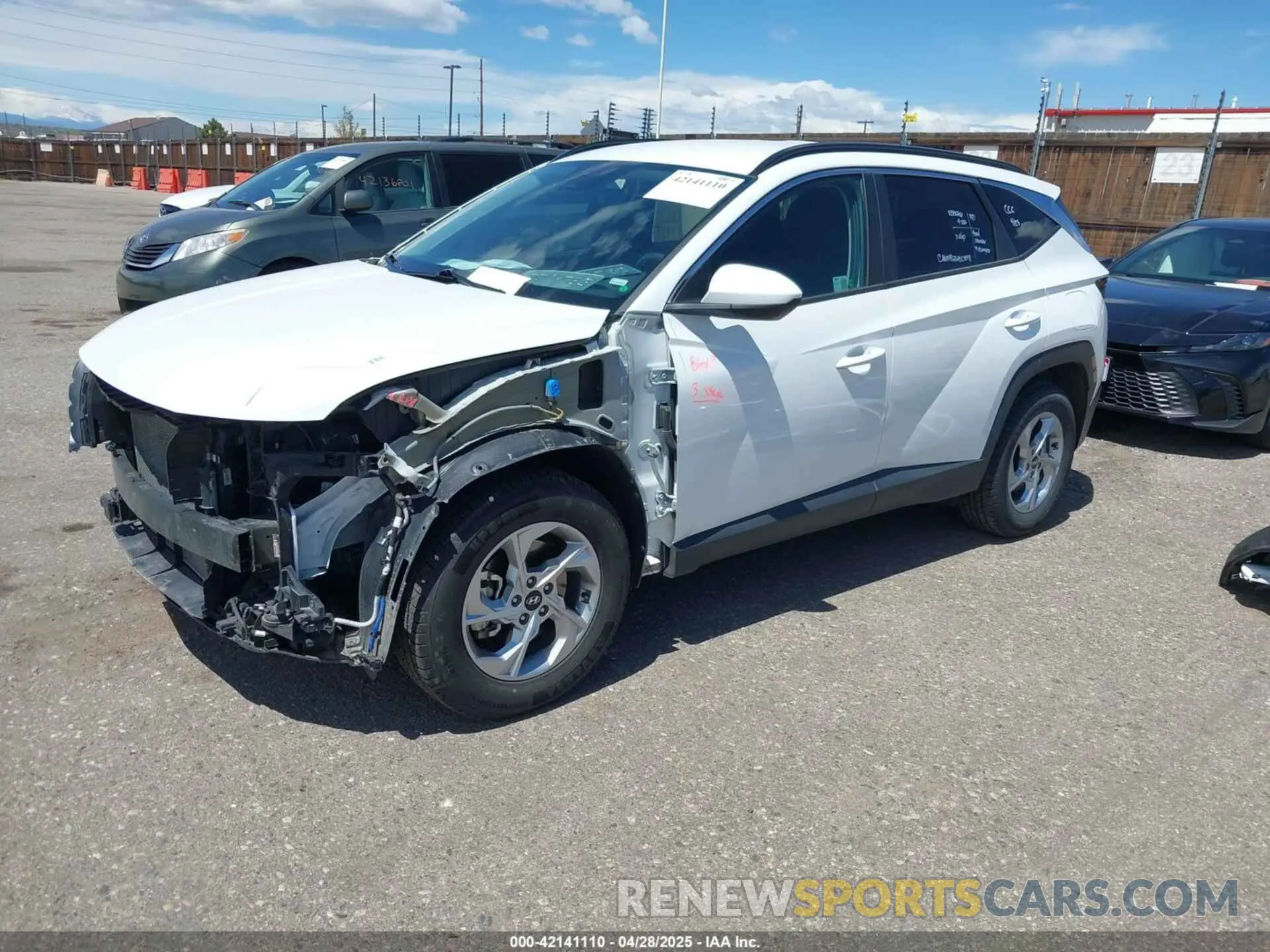 2 Photograph of a damaged car 5NMJBCDE9RH339164 HYUNDAI TUCSON 2024
