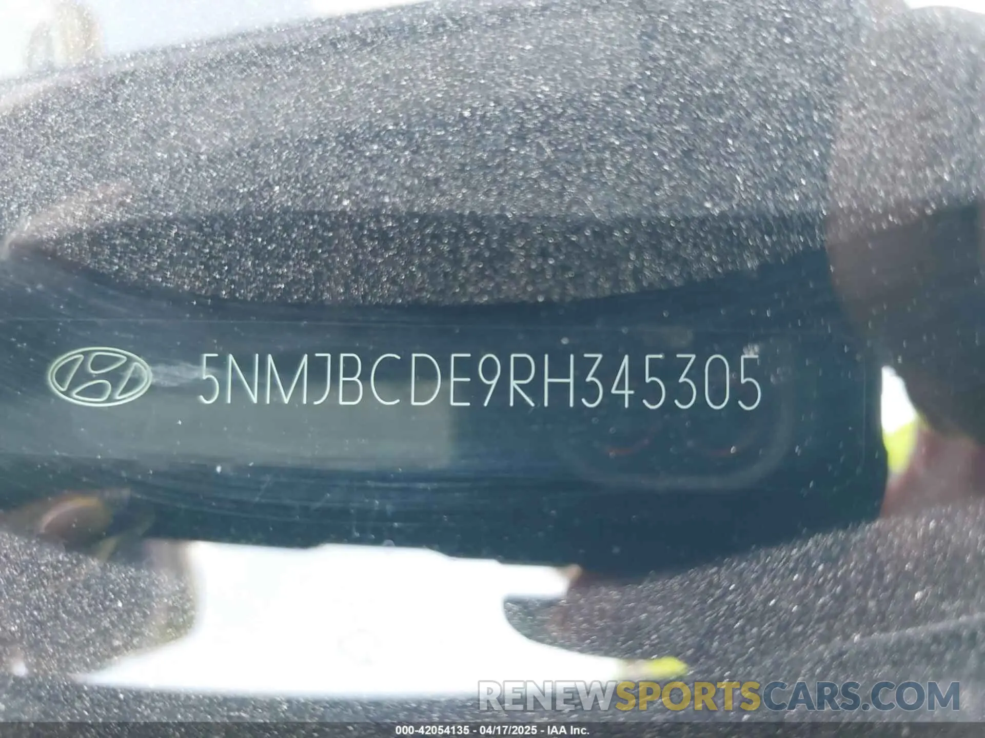 9 Photograph of a damaged car 5NMJBCDE9RH345305 HYUNDAI TUCSON 2024
