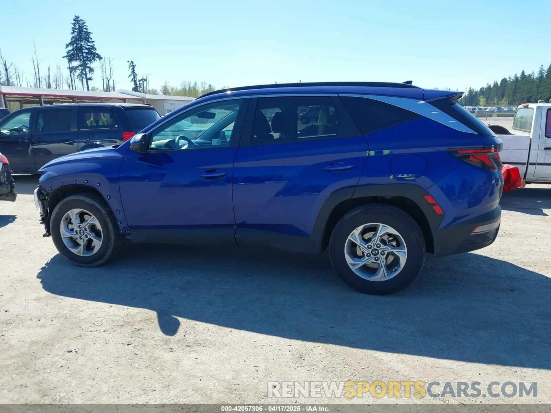 15 Photograph of a damaged car 5NMJBCDE9RH352223 HYUNDAI TUCSON 2024
