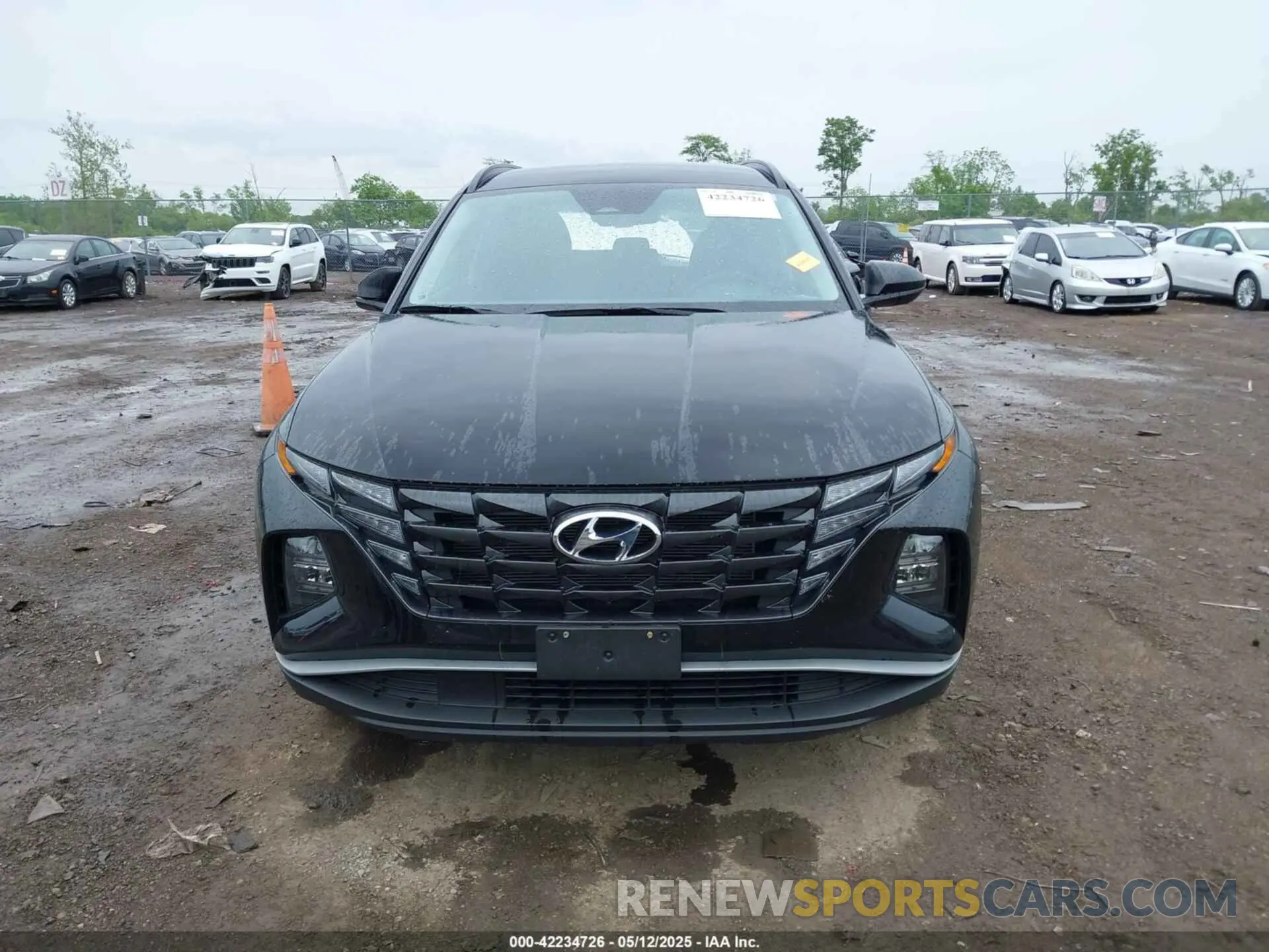 12 Photograph of a damaged car 5NMJBCDE9RH386338 HYUNDAI TUCSON 2024