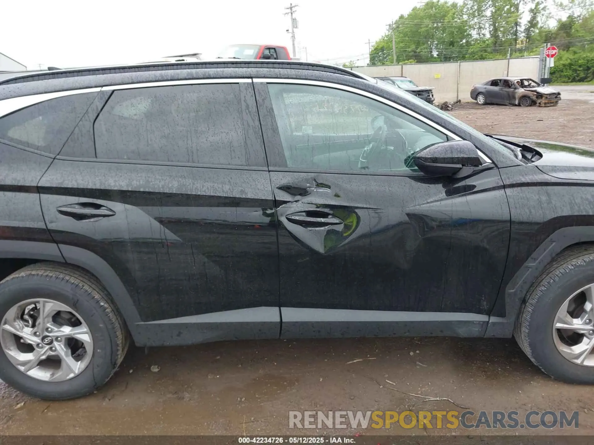 13 Photograph of a damaged car 5NMJBCDE9RH386338 HYUNDAI TUCSON 2024