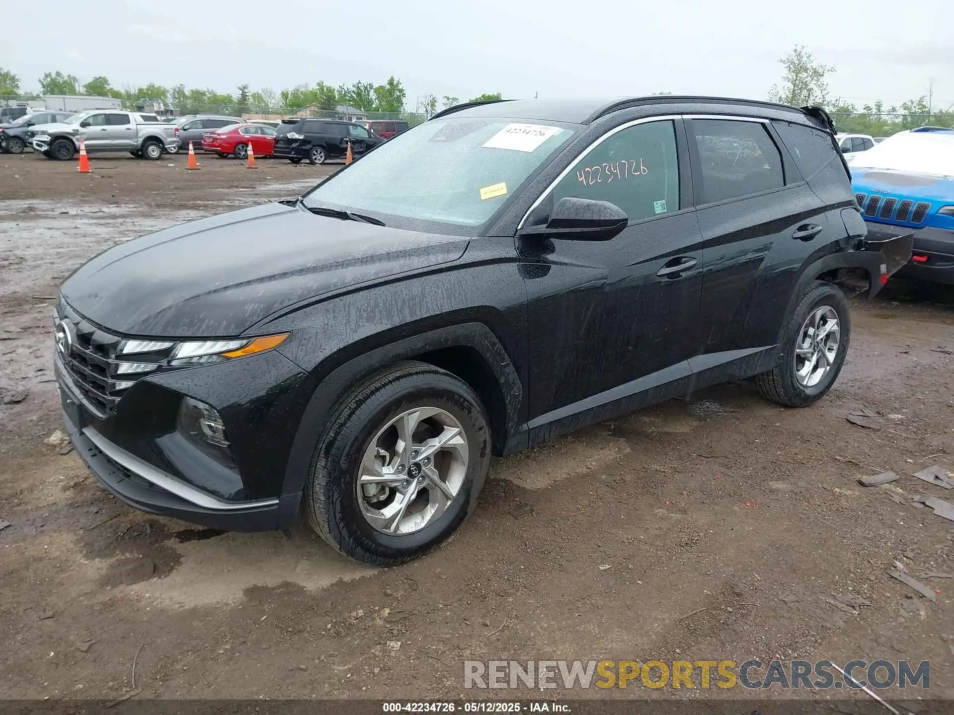 2 Photograph of a damaged car 5NMJBCDE9RH386338 HYUNDAI TUCSON 2024