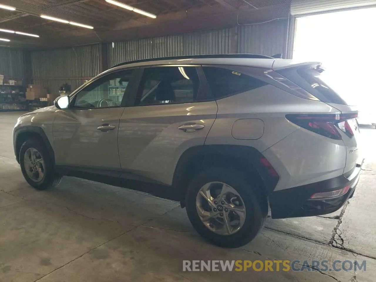 2 Photograph of a damaged car 5NMJBCDE9RH386565 HYUNDAI TUCSON 2024