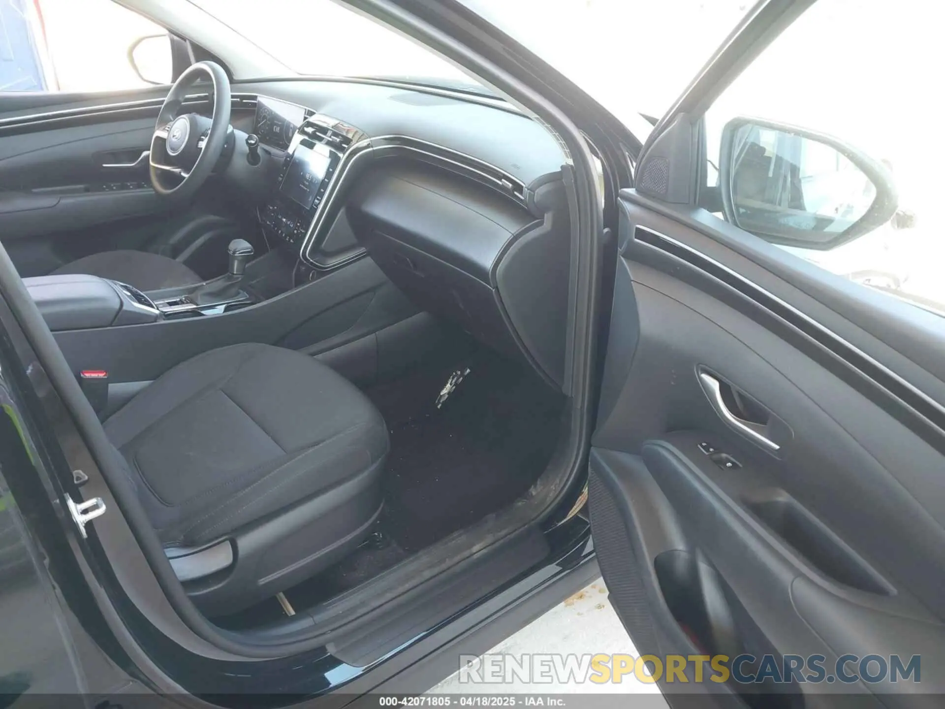 5 Photograph of a damaged car 5NMJBCDE9RH420391 HYUNDAI TUCSON 2024