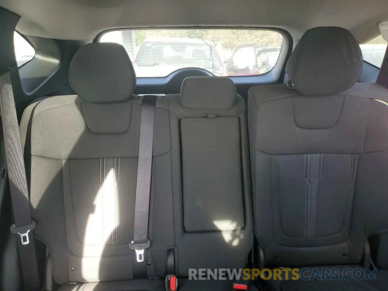 10 Photograph of a damaged car 5NMJBCDE9RH422769 HYUNDAI TUCSON 2024