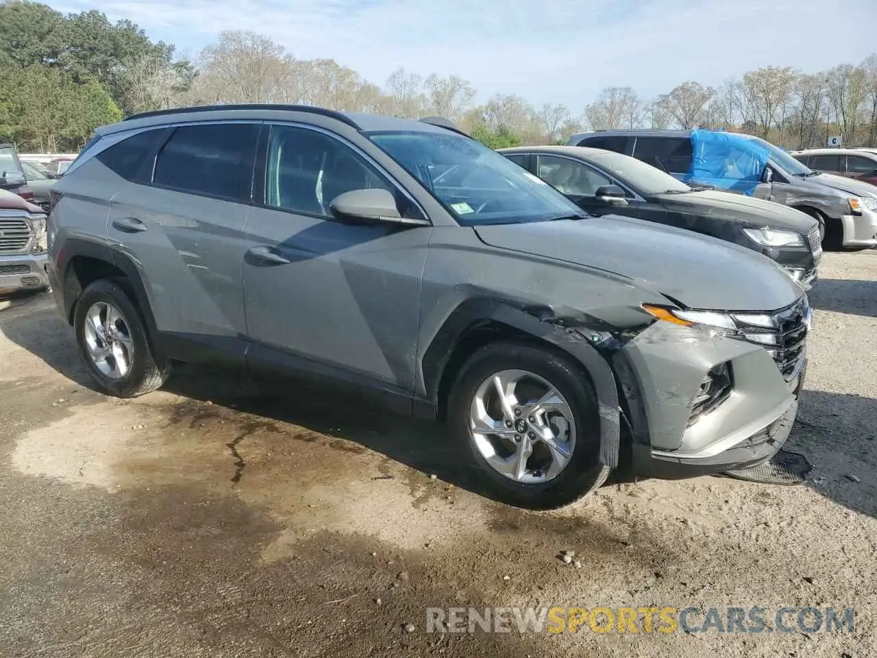 4 Photograph of a damaged car 5NMJBCDE9RH422769 HYUNDAI TUCSON 2024