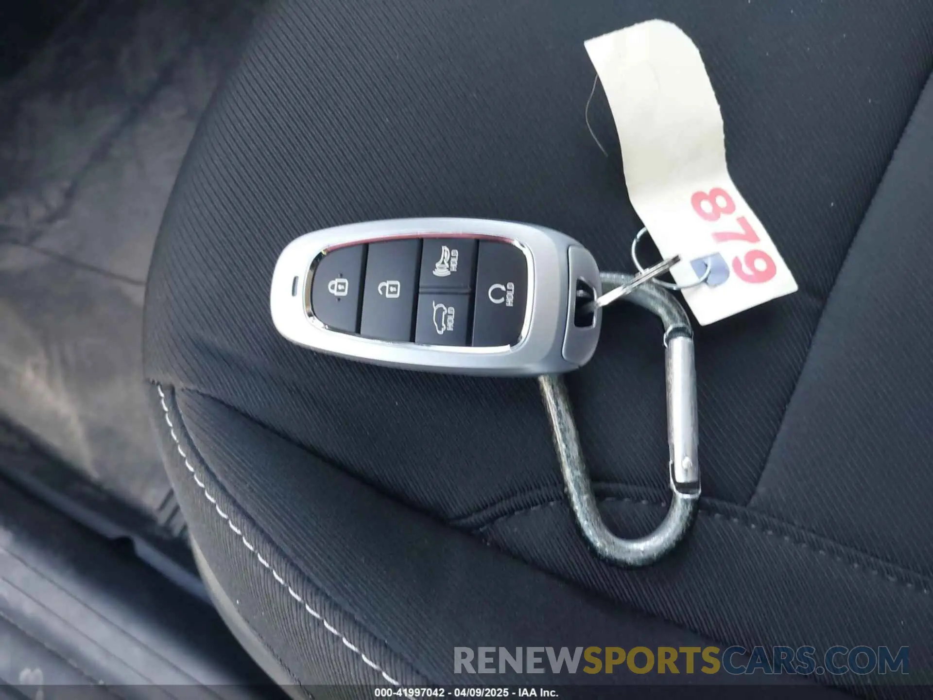 11 Photograph of a damaged car 5NMJBCDEXRH370763 HYUNDAI TUCSON 2024