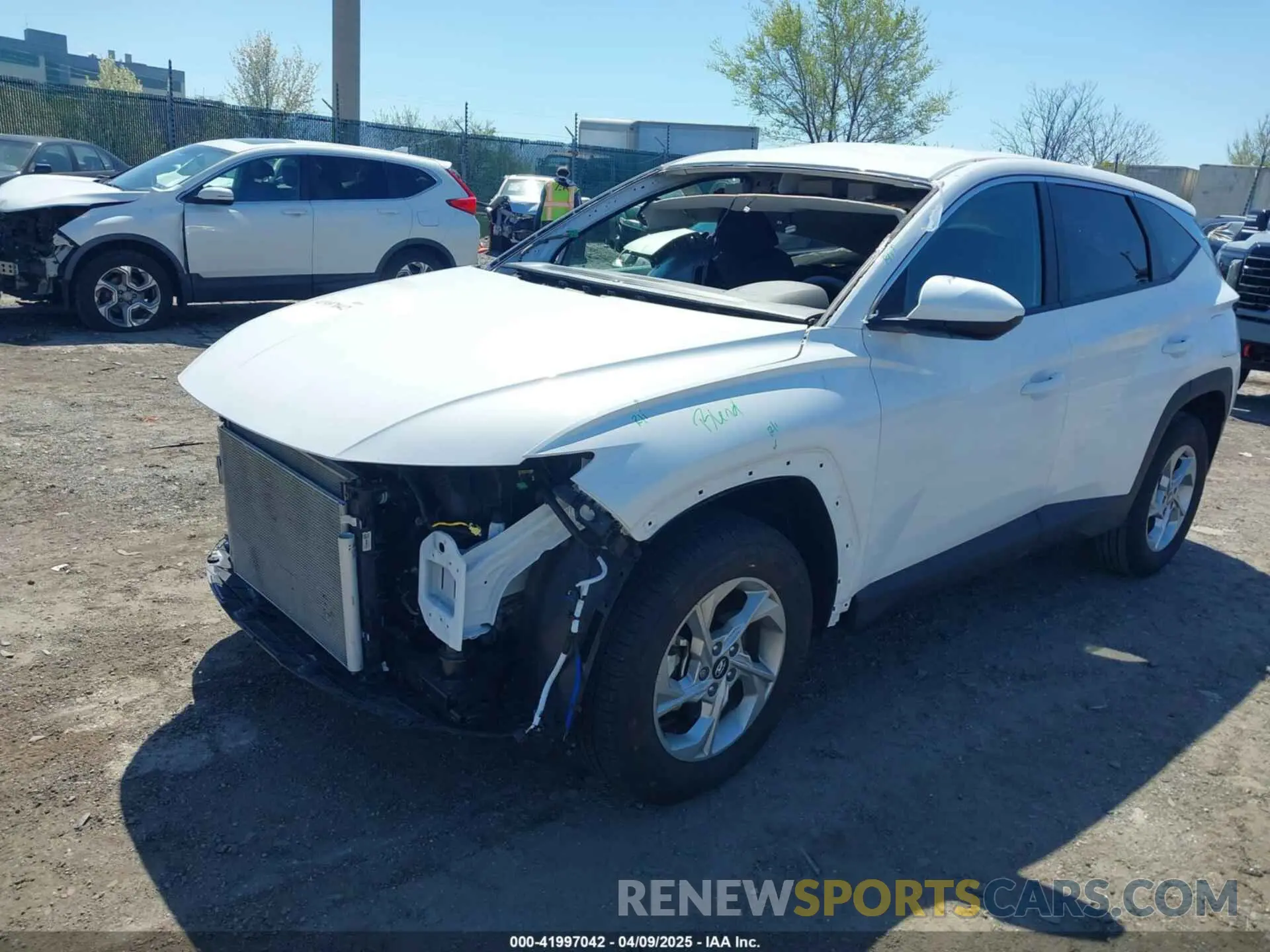 2 Photograph of a damaged car 5NMJBCDEXRH370763 HYUNDAI TUCSON 2024