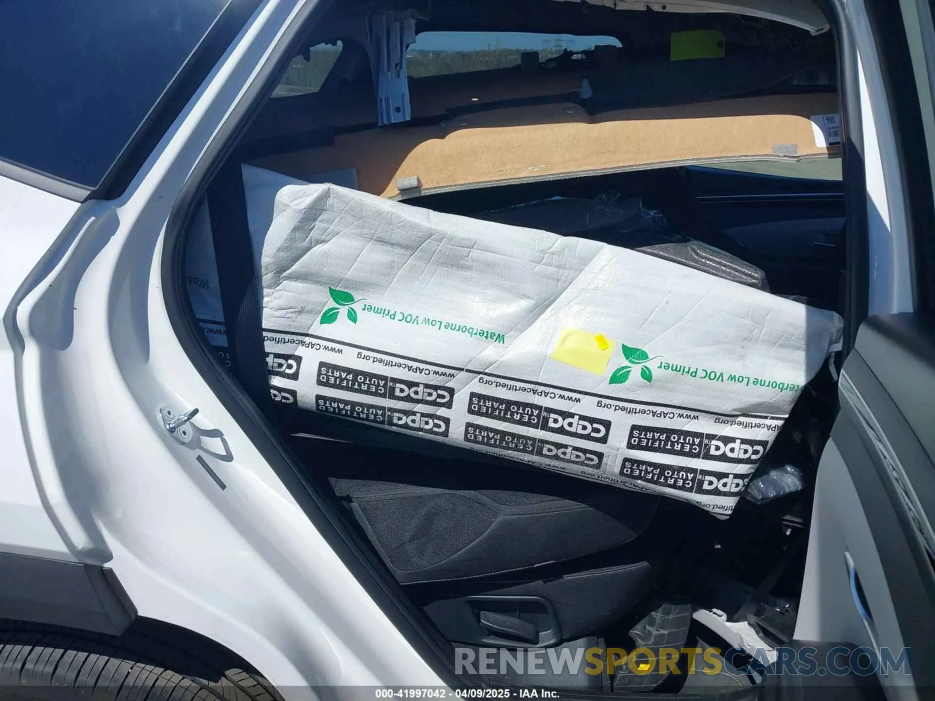 8 Photograph of a damaged car 5NMJBCDEXRH370763 HYUNDAI TUCSON 2024