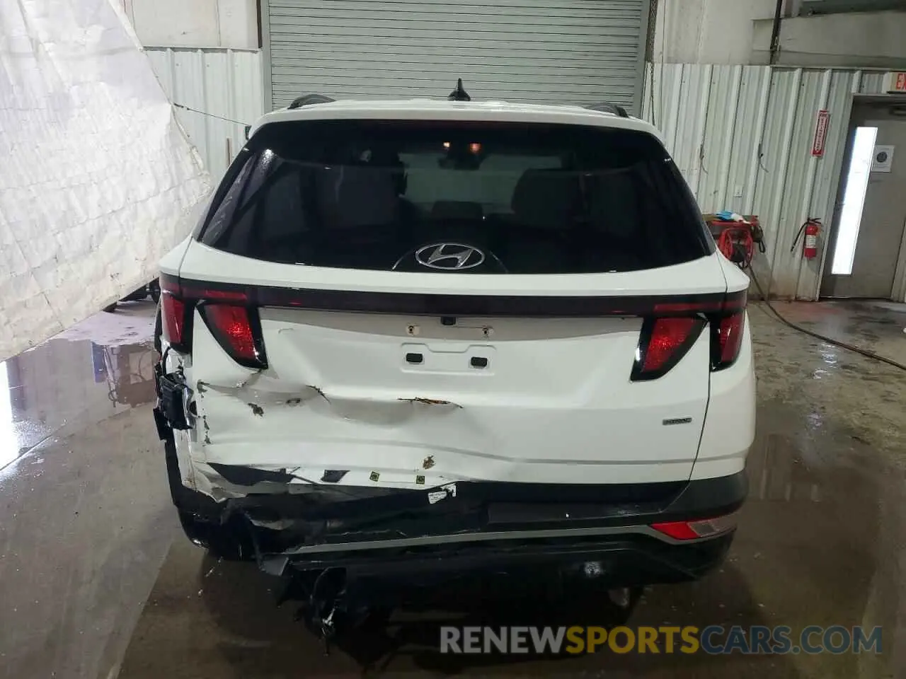 6 Photograph of a damaged car 5NMJBCDEXRH398210 HYUNDAI TUCSON 2024