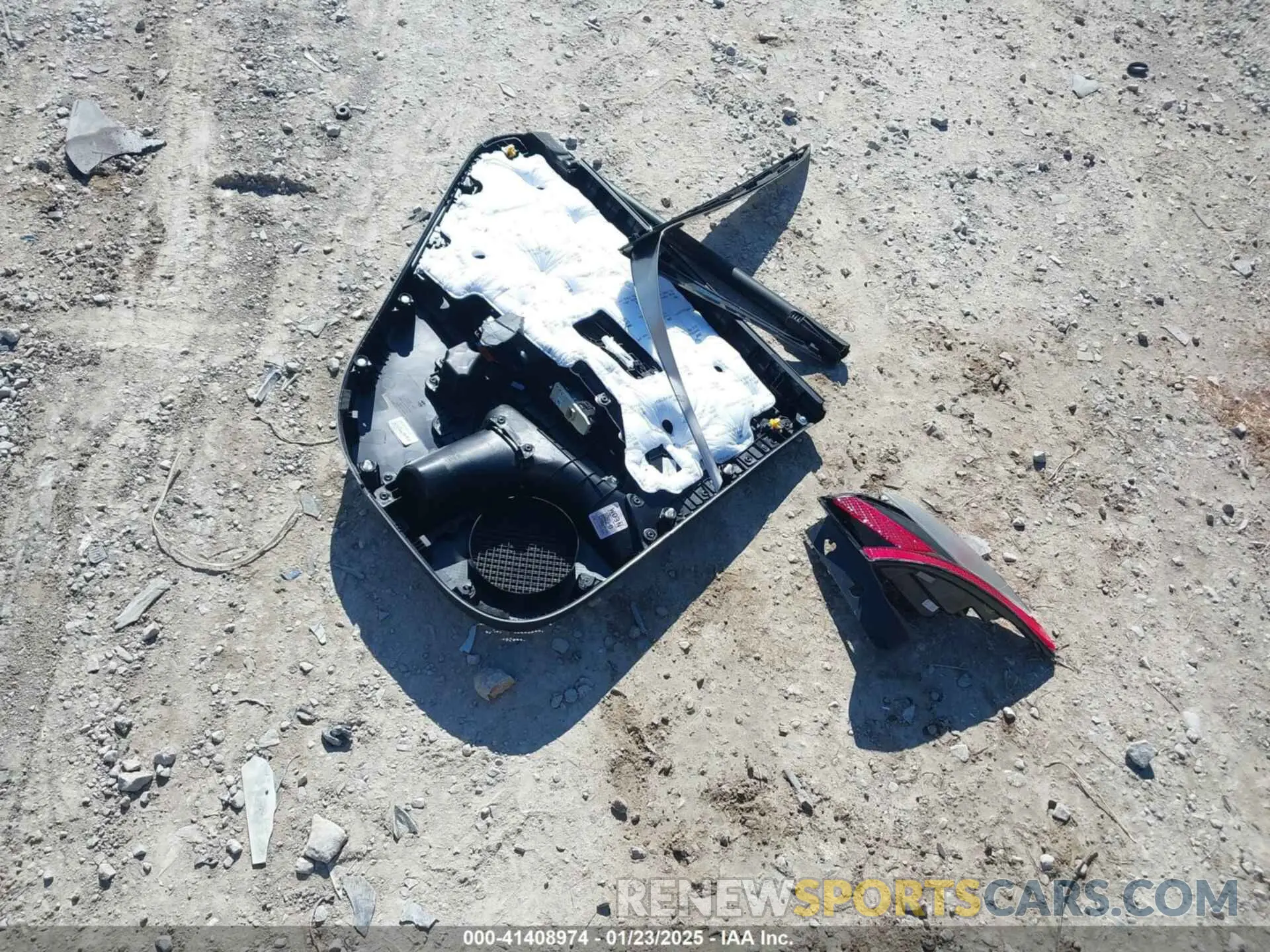 12 Photograph of a damaged car 5NMJE3DE0RH305041 HYUNDAI TUCSON 2024
