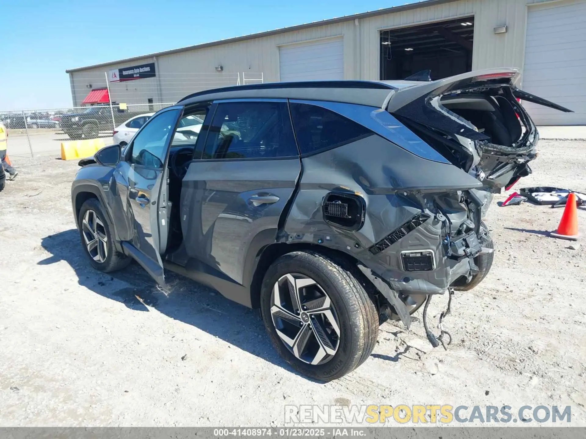 3 Photograph of a damaged car 5NMJE3DE0RH305041 HYUNDAI TUCSON 2024