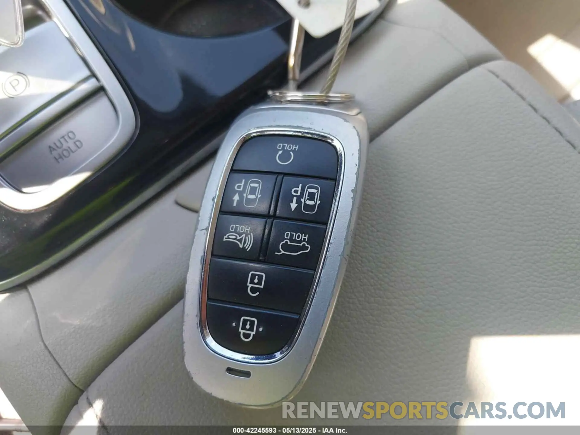 11 Photograph of a damaged car 5NMJE3DE0RH345703 HYUNDAI TUCSON 2024