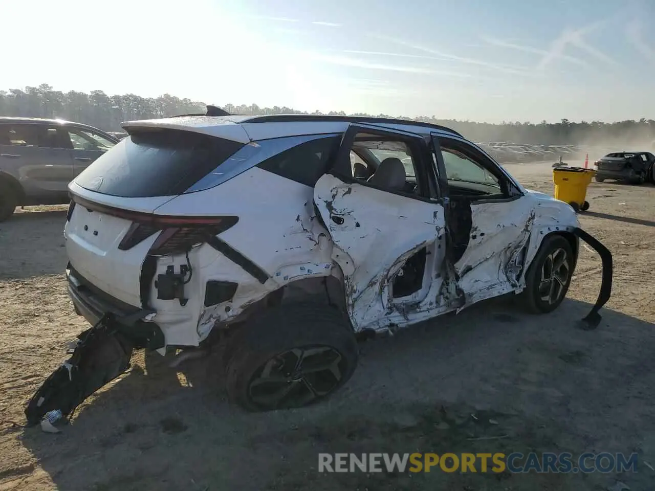3 Photograph of a damaged car 5NMJE3DE1RH389810 HYUNDAI TUCSON 2024