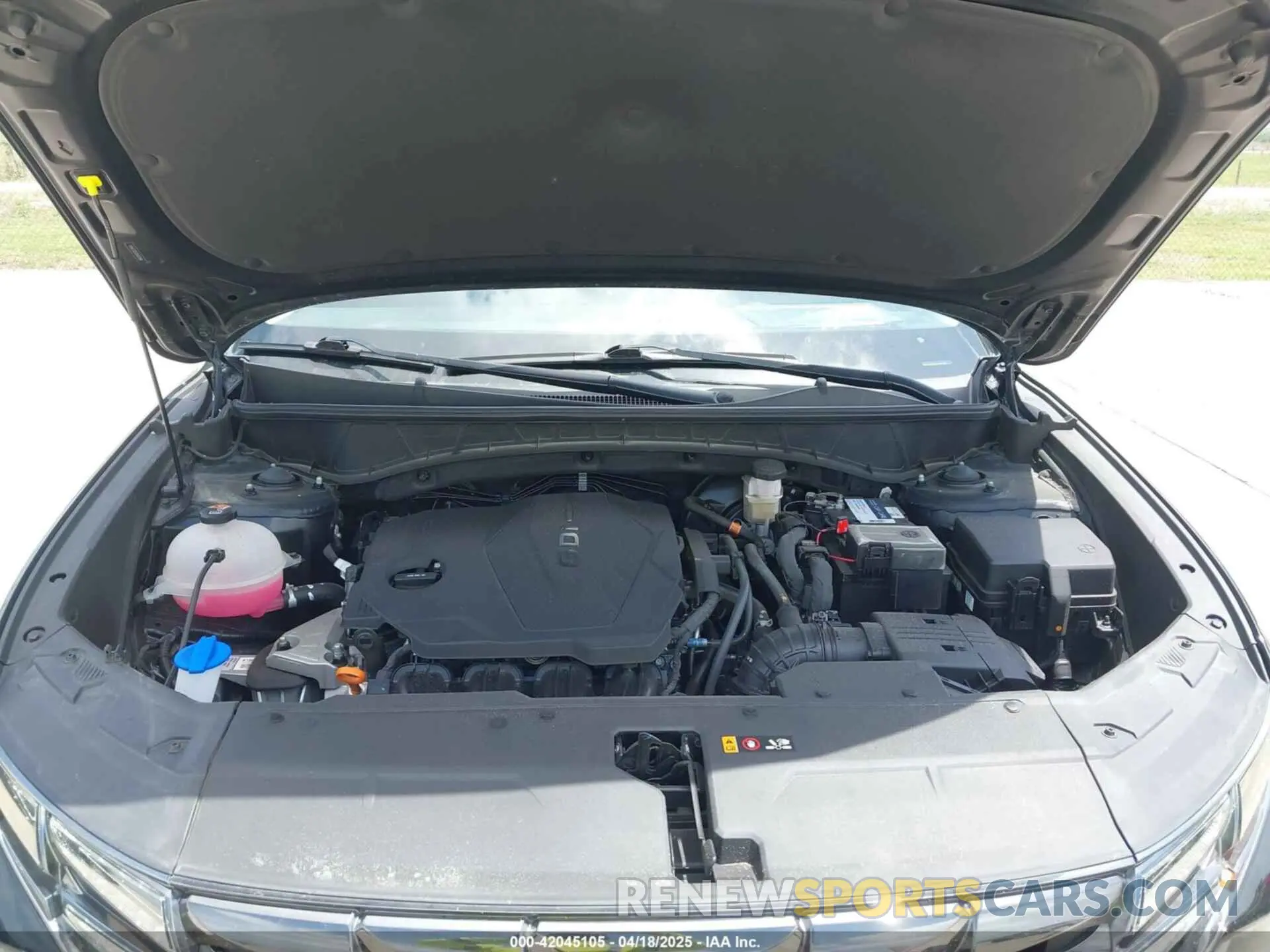 10 Photograph of a damaged car 5NMJE3DE2RH351390 HYUNDAI TUCSON 2024