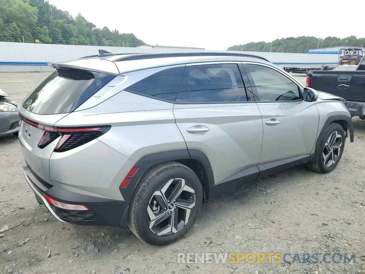 3 Photograph of a damaged car 5NMJE3DE3RH405702 HYUNDAI TUCSON 2024