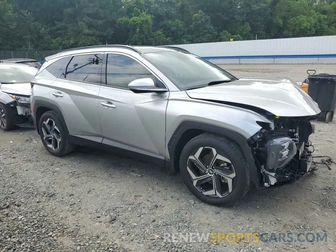 4 Photograph of a damaged car 5NMJE3DE3RH405702 HYUNDAI TUCSON 2024