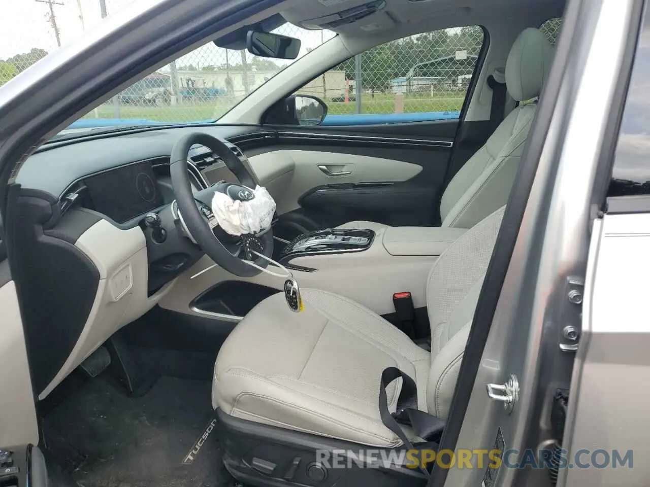 7 Photograph of a damaged car 5NMJE3DE3RH405702 HYUNDAI TUCSON 2024