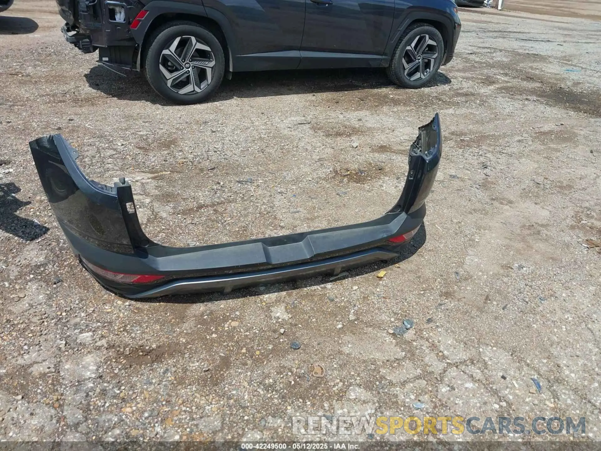 12 Photograph of a damaged car 5NMJE3DE4RH357627 HYUNDAI TUCSON 2024