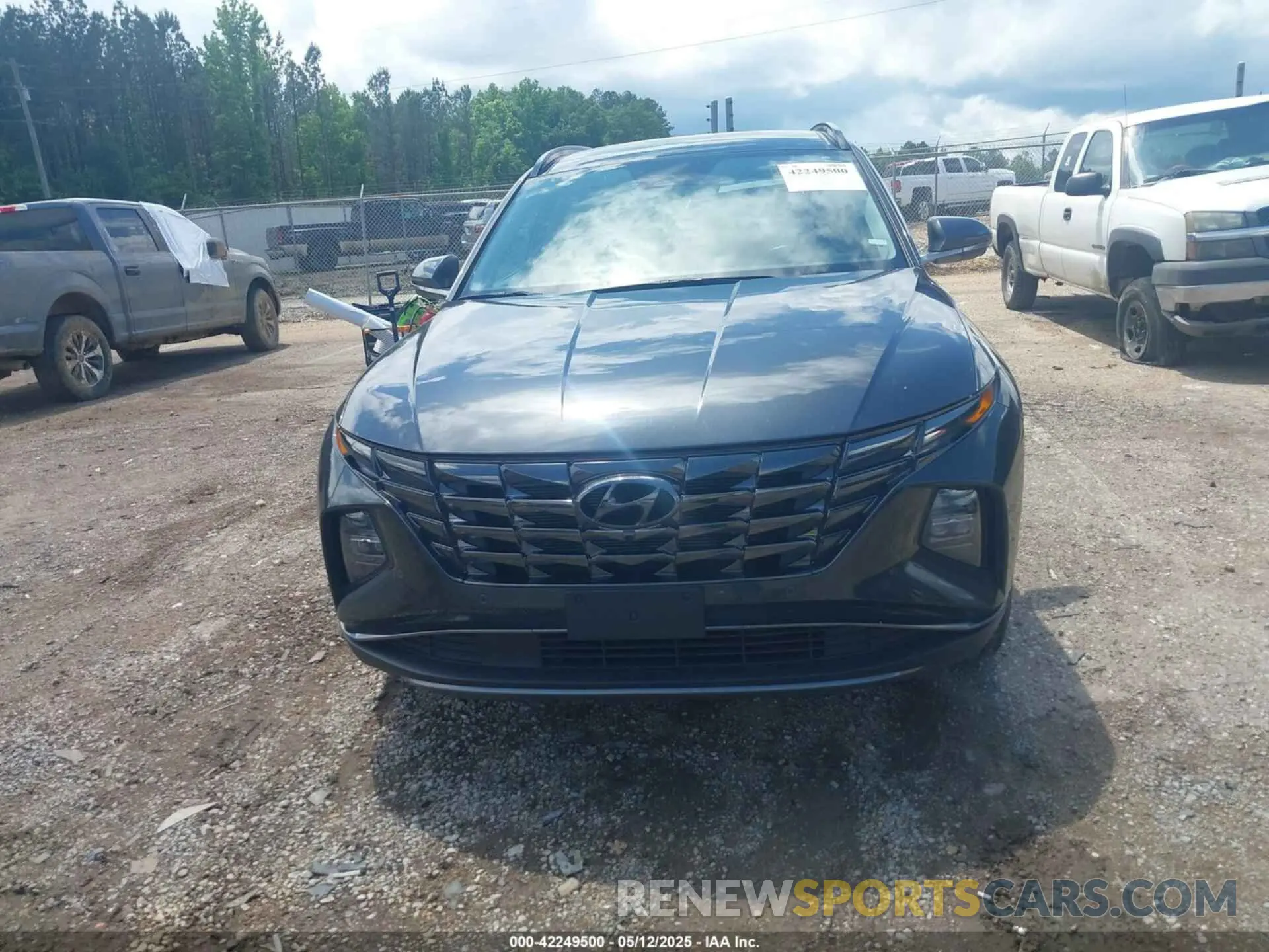 13 Photograph of a damaged car 5NMJE3DE4RH357627 HYUNDAI TUCSON 2024